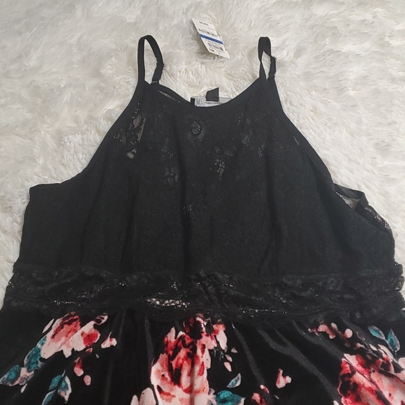 Dress - Picture 3 of 6